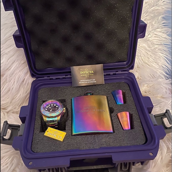 COPY - INVICTA invincible in detail “since 1837”     Limited Edition- Flask/sho… - Picture 3 of 8